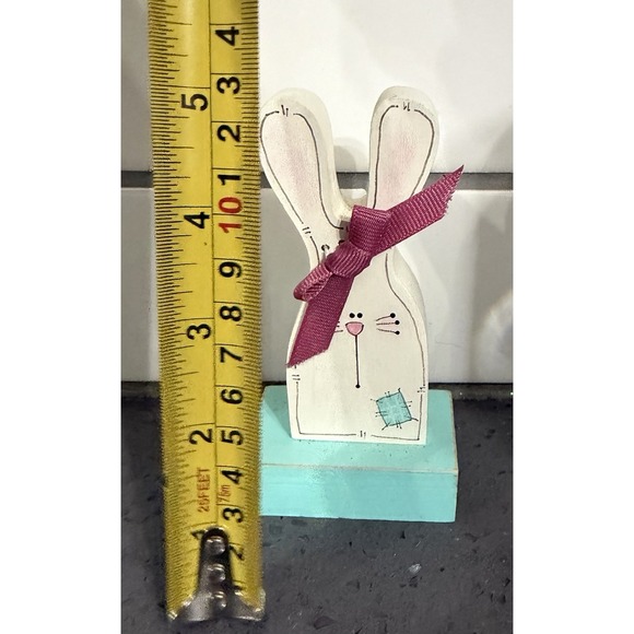 VTG Hand painted Wooden Rabbit/Bunny Figure Kitschy Cottage Core Country Figure - Picture 3 of 3
